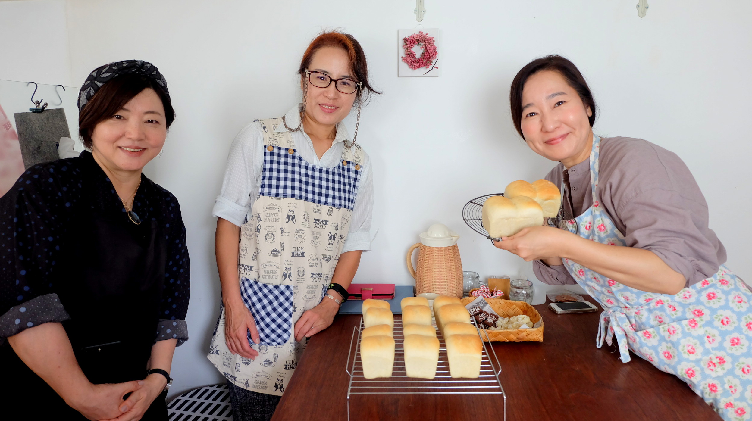 10月15日（火）は「パウンド型で山型食パンを作ろうの会」でした。